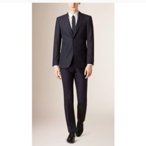 Burberry London Mens Suit Size 44 US/54 UK Short Navy